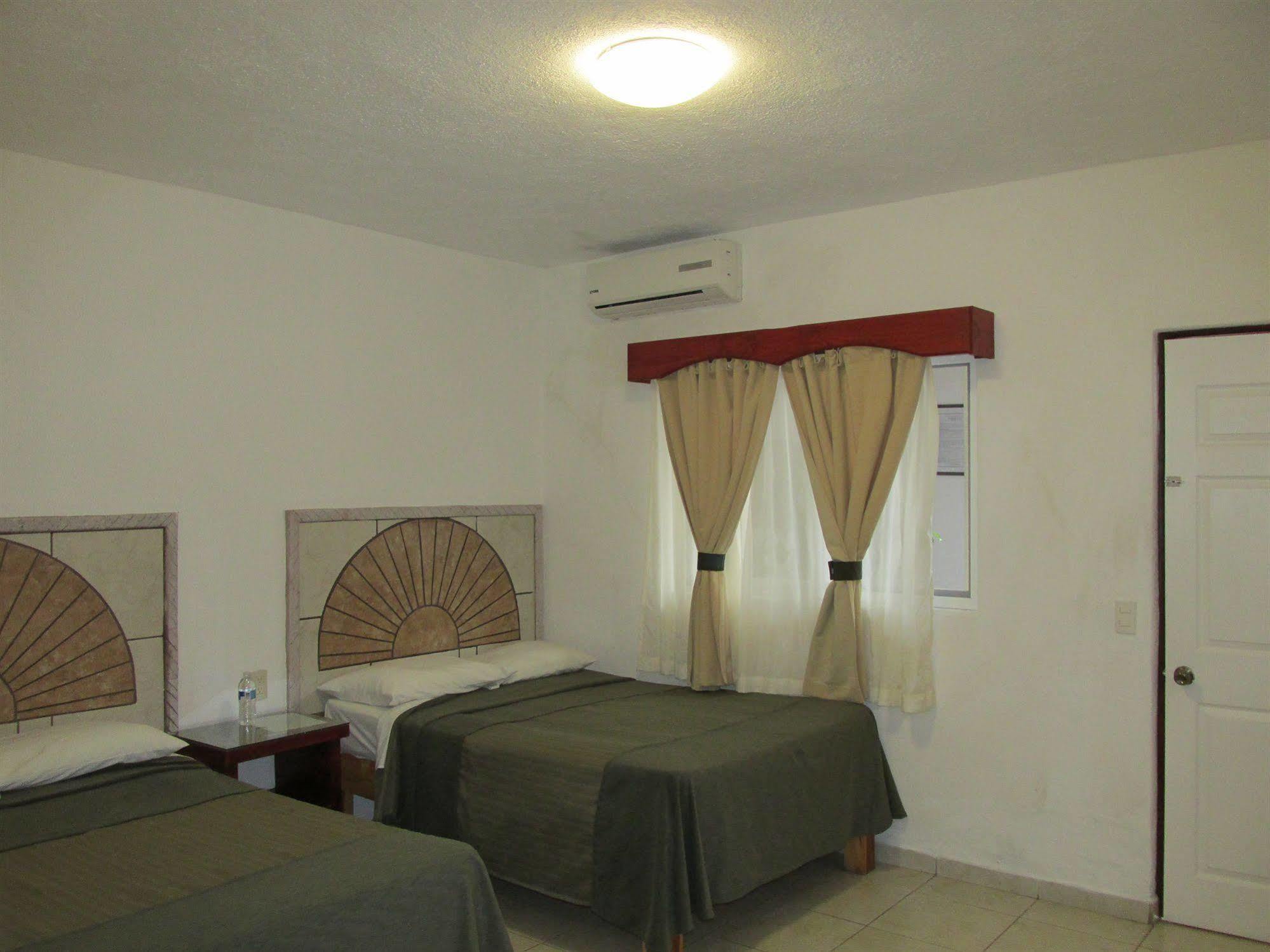 Hotel Albatros Palace Manzanillo Ngoại thất bức ảnh
